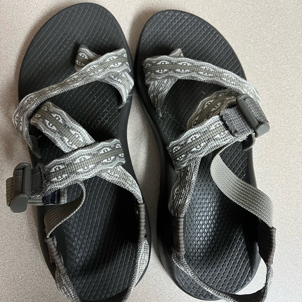 Womens Chacos Size 7